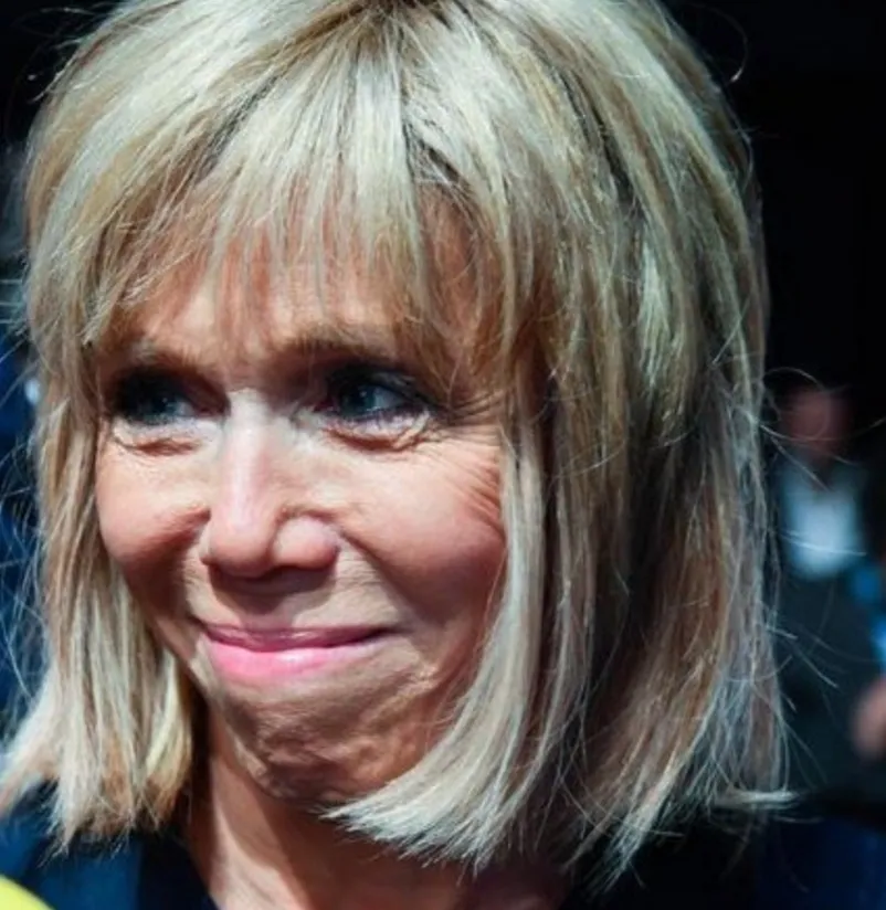 Brigitte Macron...65 ans d'âge