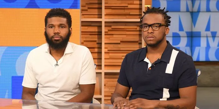 Les deux Noirs arrêtés au Starbucks négocient 200 000$ pour aider les jeunes entrepreneurs