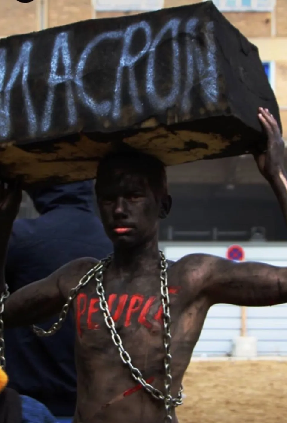 L'image du jour 05/05/18 - Macron - FRANCE- Black Face-