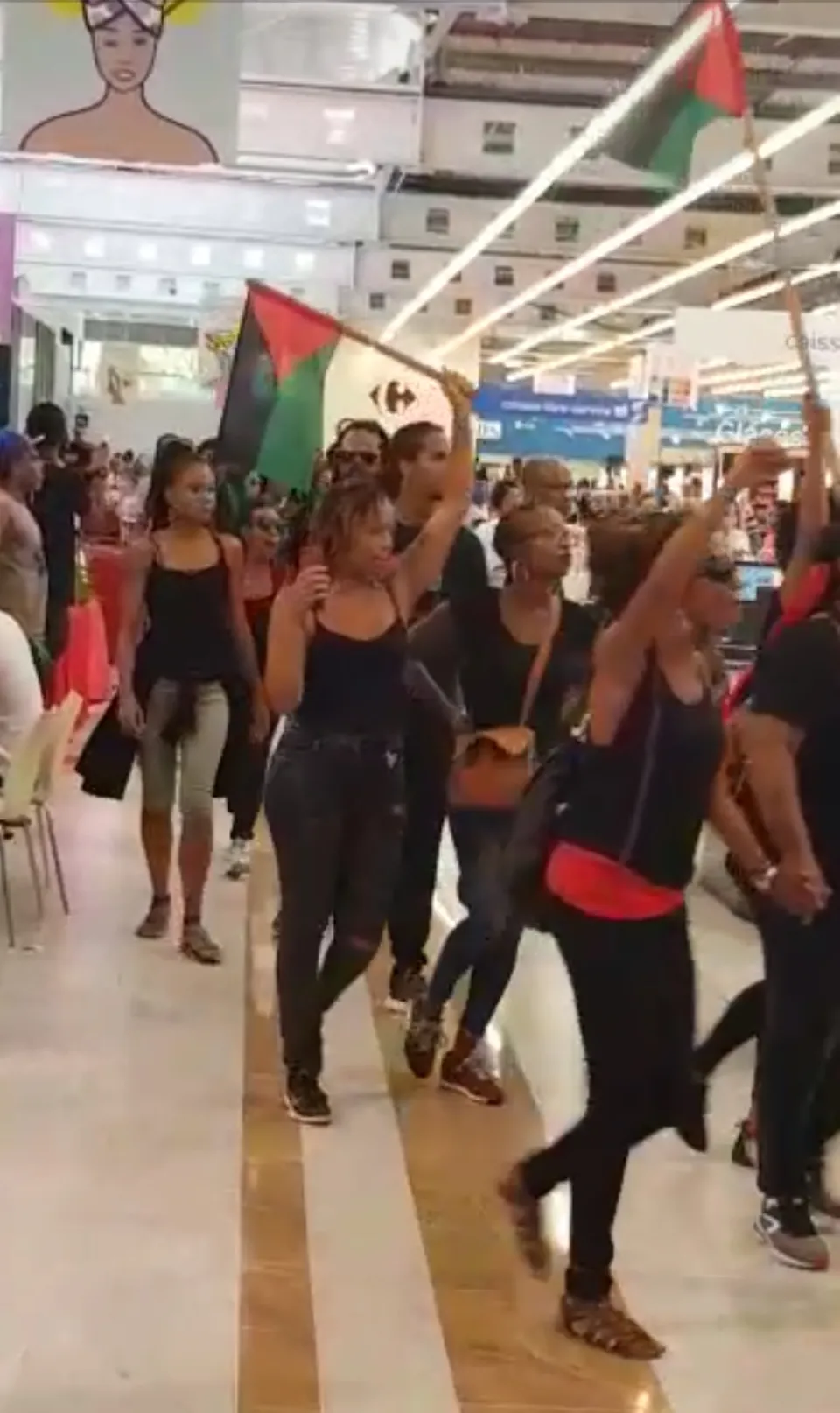 Ce jour 15h à Carrefour Génipa en Martinique...