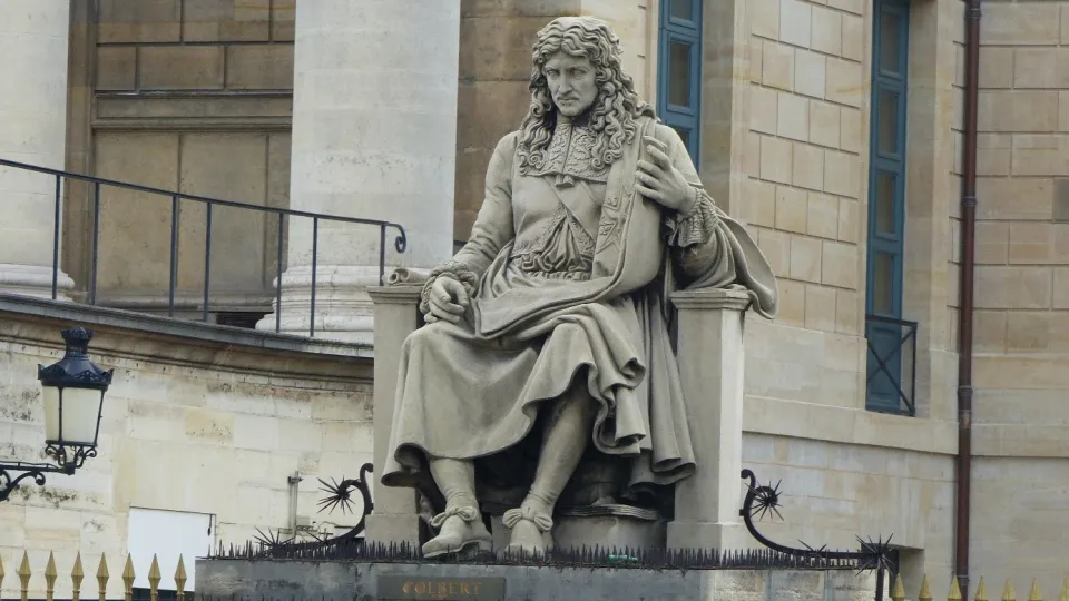 Les descendants de personnes mises en esclavage en Martinique, Guadeloupe...: Contre la présence de la statue de COLBERT devant l'Assemblée nationale en France