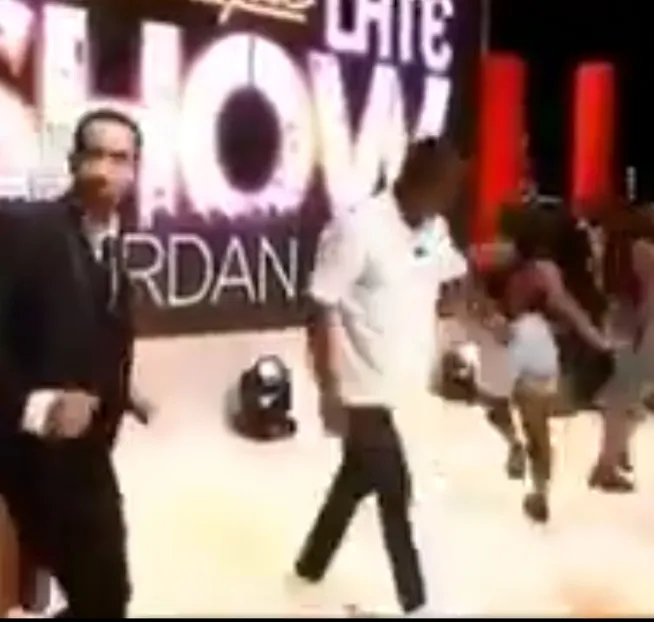 Et pendant ce temps là en Guadeloupe...Ary danse