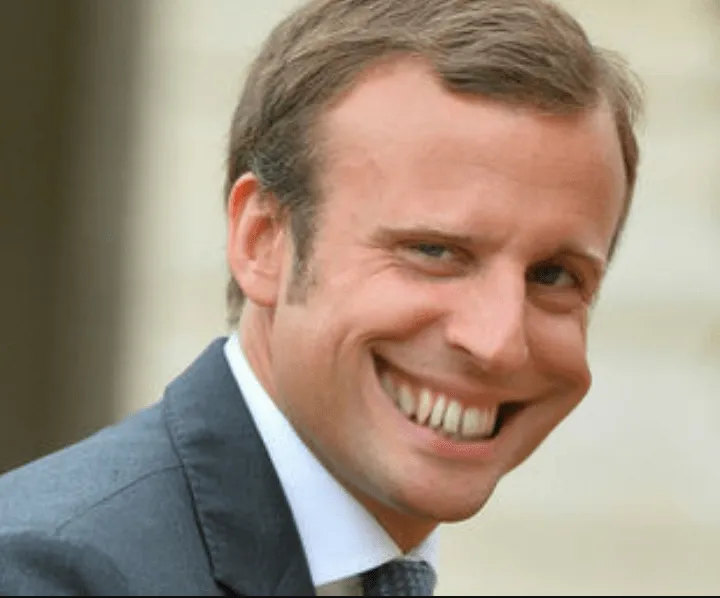 Emmanuel Macron...il faudra vraiment s'occuper du cas Cayenne car ça sent la merde de hyène et c'est indigne de la France le pays des droits de l'homme où Colbert le père du Code Noir...