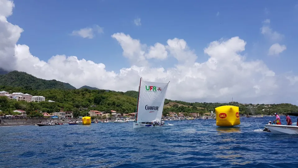 UFR/Chanflor remporte la première étape du Tour de Martinique des Yoles Rondes (actualisé)