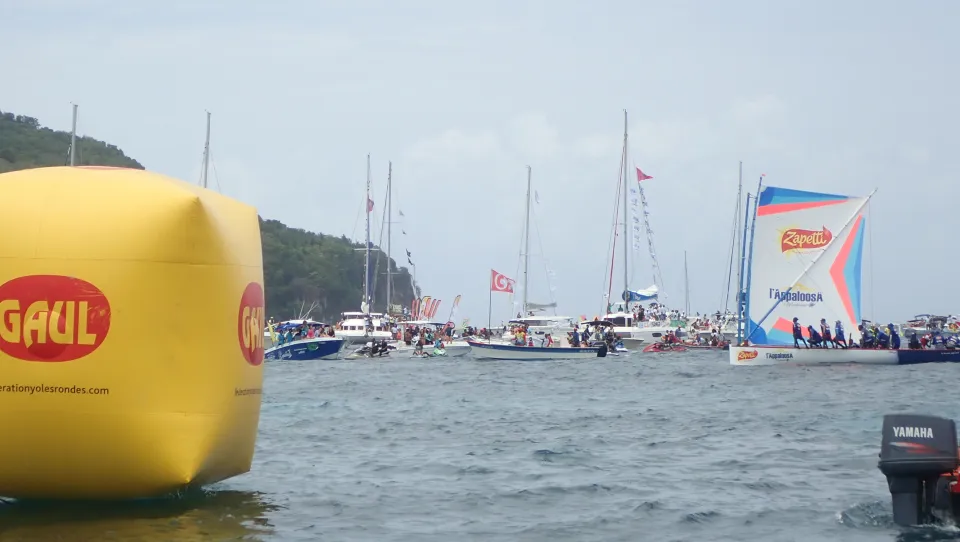 Tour de Martinique des Yoles-Rondes : Zapetti/L’Appaloosa vainqueur sur le fil aux Anses-d’Arlet