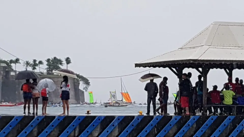Tour de la Martinique des yoles rondes : mapipi anba lapli