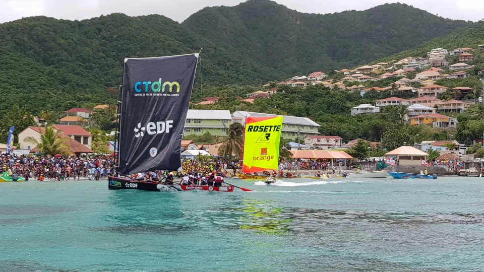 Tour de Martinique des Yoles-Rondes : Ets Rosette /Orange Caraïbes gagne aux Anses d’Arlets (étape 6)