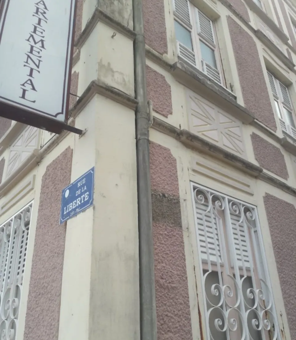 Martinique : qui a enlevé les plaques de la rue Blénac ?