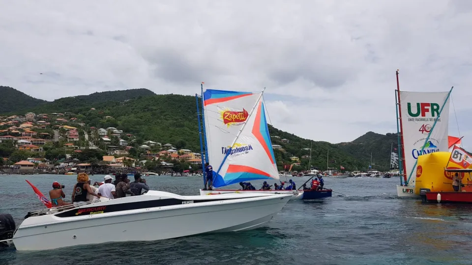 L'image du jour 01/08/18 - Tour de Martinique des yoles rondes - Zapetti L'Appaloosa