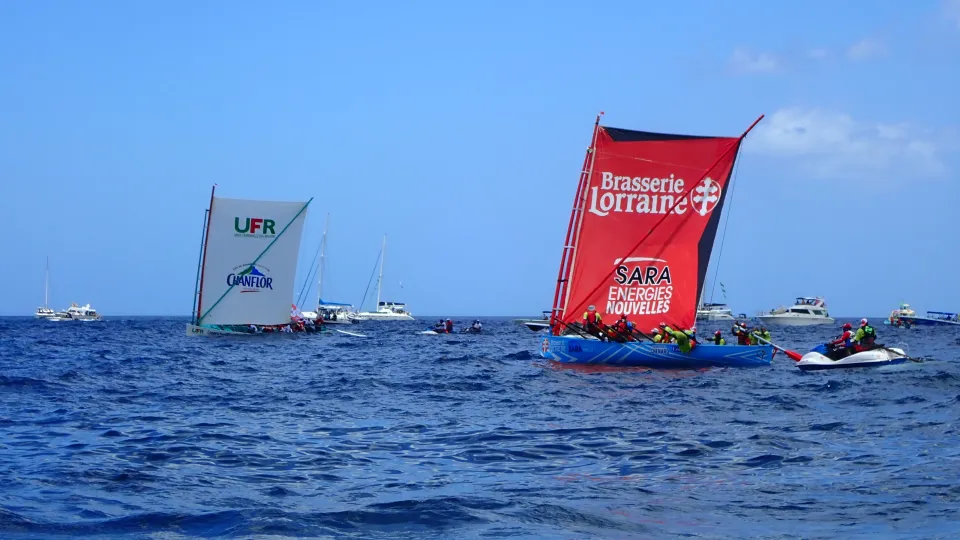 Tour des Yoles de Martinique : Brasserie Lorraine/SARA Energies Nouvelles  gagne chez elle au Marin