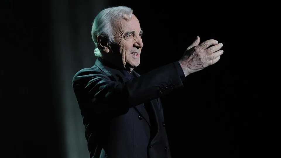 Aznavour une vie de A à Z