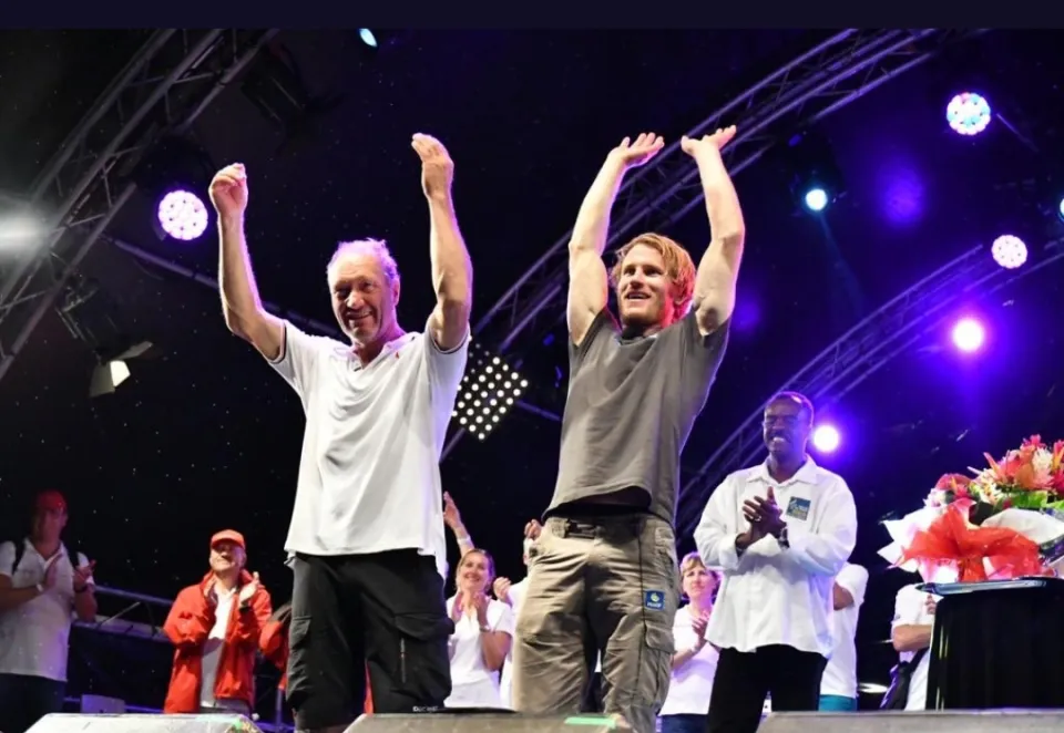 Route du rhum 2018 : Francis Joyon bat Gabart et gagne la bagarre du pont de la Gabarre