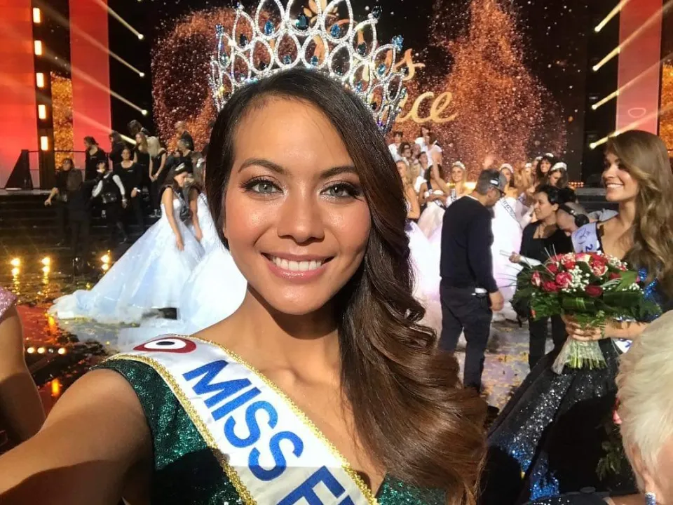 Miss France 2019 : Miss Tahiti douche Miss Guadeloupe