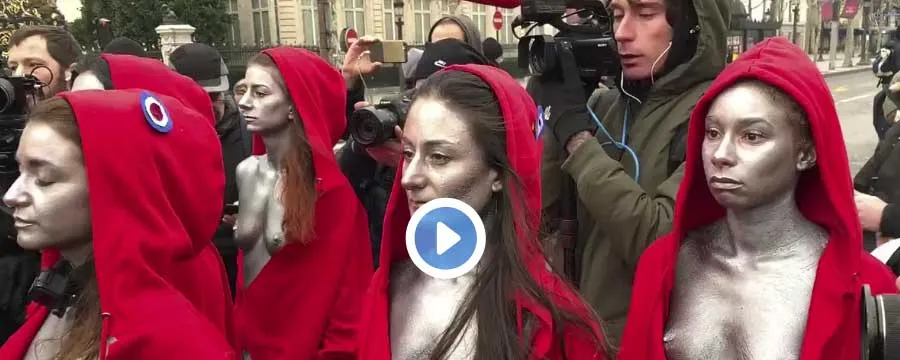 Des "Mariannes" nues sur les Champs Elysées... action symbolique "gilets jaunes"