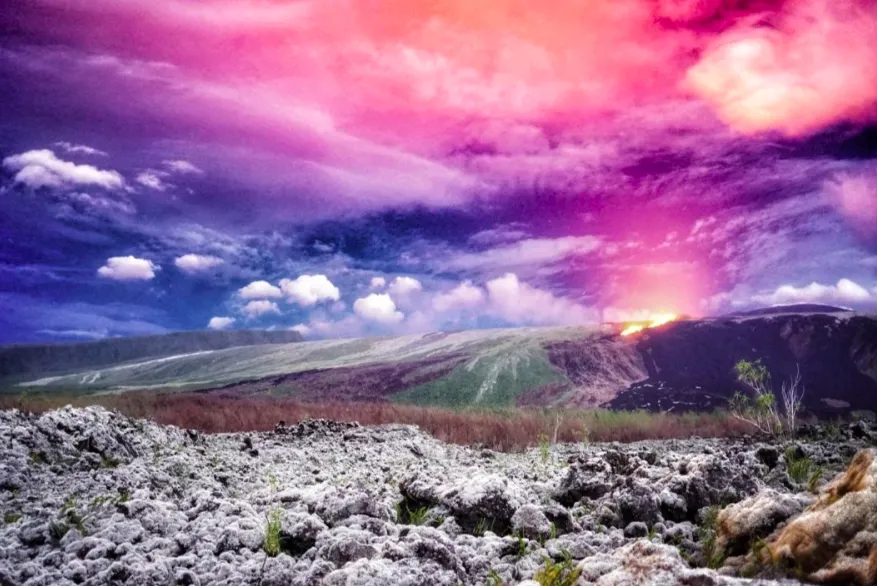 Île de La Réunion : le martiniquais Jérémy Edouard réalise l'une des plus belles photos de l'éruption du Piton de la Fournaise