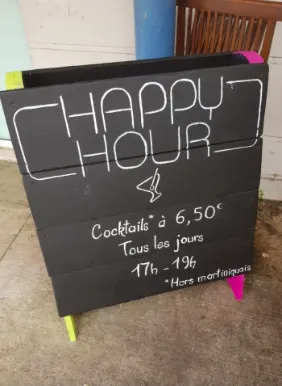 * Hors martiniquais ...