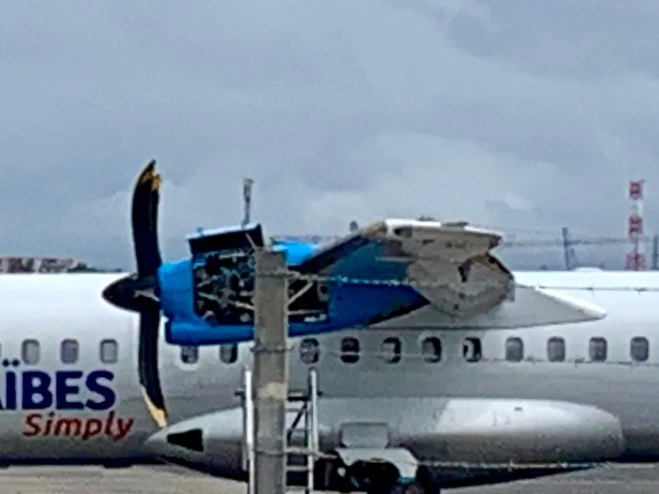 [Breaking] Panique à bord : un moteur en feu, le pilote ramène l'avion #AirCaraïbes (vidéo)