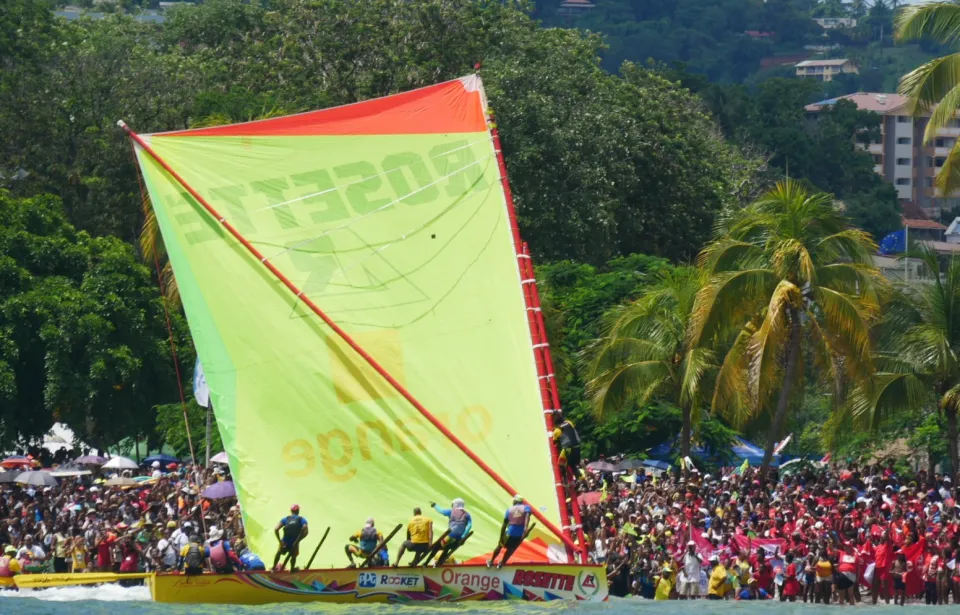 Tour de la Martinique des yoles rondes 2019 : Rosette /Orange gagne à Fort-de-France