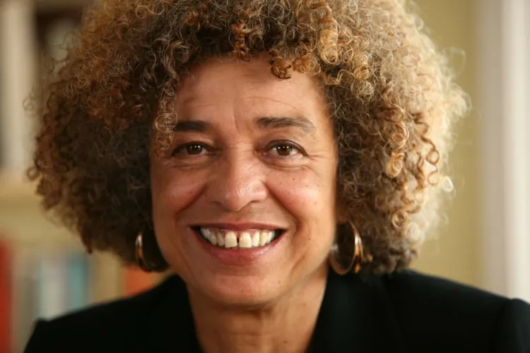 Smile Davis