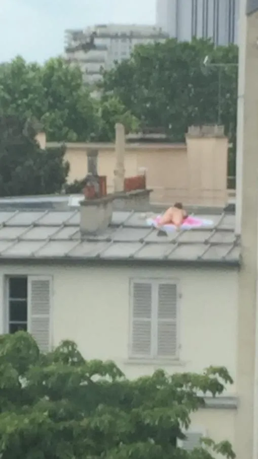 Confinement à Paris : sous les pavés ...la plage