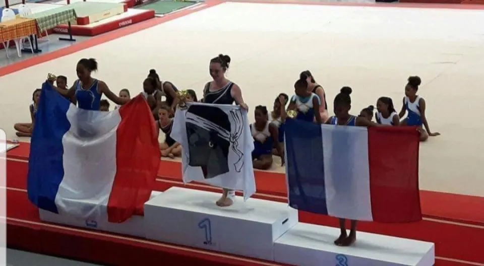Image du jour 24/10/20 - Drapeaux et manque de peau...