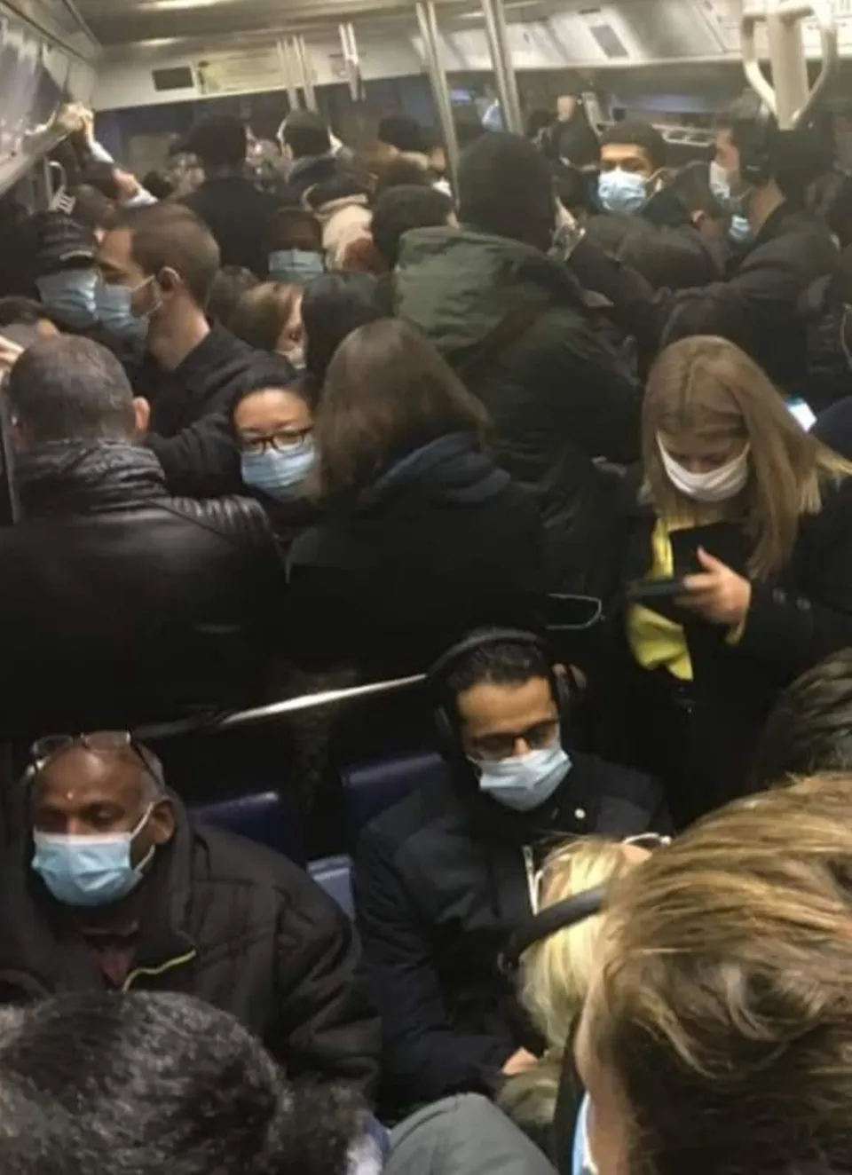 Métro, boulot, covid-19, dodo