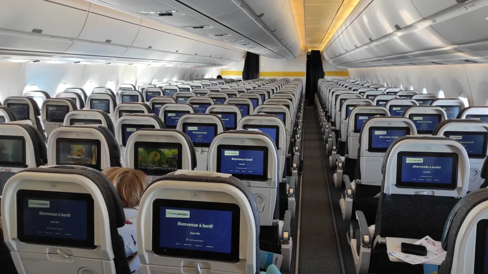 Quand la covid-19 vide l'avion