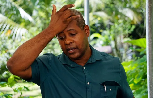 Prostitution à Fort-de-France en Martinique : le communiqué hilarant de l'incapable Johnny Hajjar