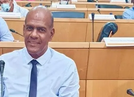Martinique...le 1er novembre 2021...la bouteille de gaz de 12.5 kg passe à 31.87 € mais...putain... Pétain ... que fait Serge Letchimy ?