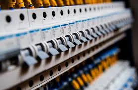 Le Tribunal judiciaire de Paris baisse le compteur de EDF (Electricité de France) en Martinique