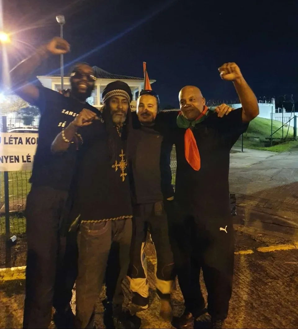 LIBRES !!!