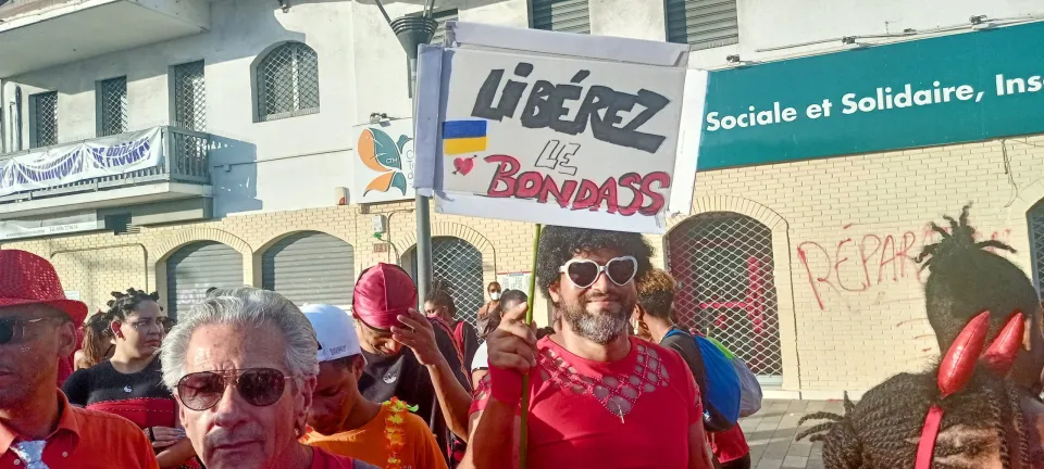 "Libérez le Bondass et le Donbass aussi"