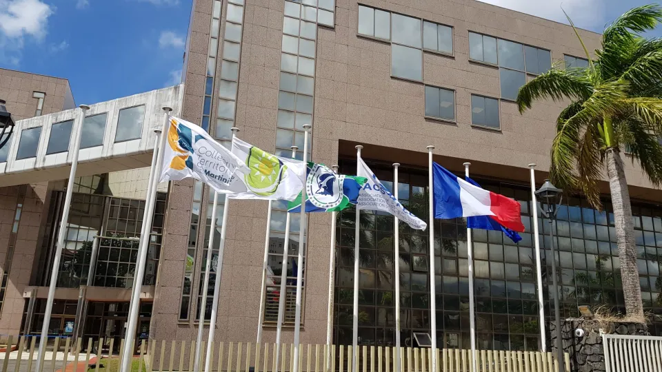 Un Congrès, oui, mais pour et surtout avec la population…