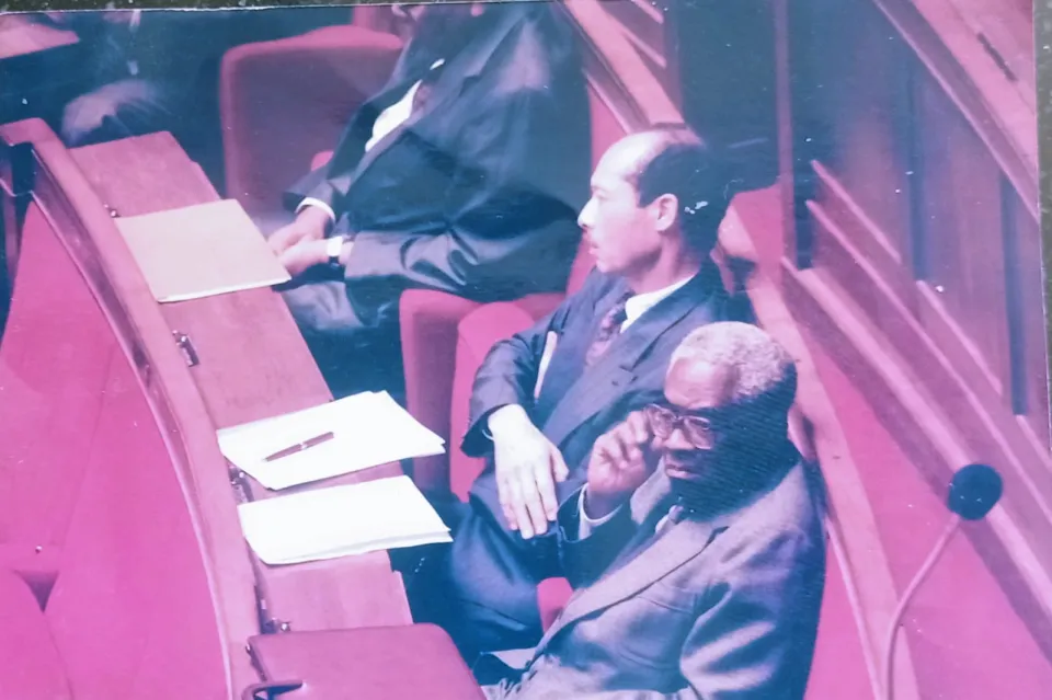 La dernière photo d' Aimé Césaire à l'Assemblée nationale française