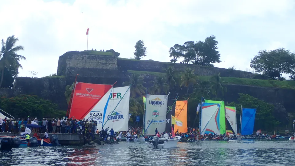 Tour de Martinique des Yoles-Rondes : SARA/Autodistribution gagne au Diamant devant UFR/Chanflor