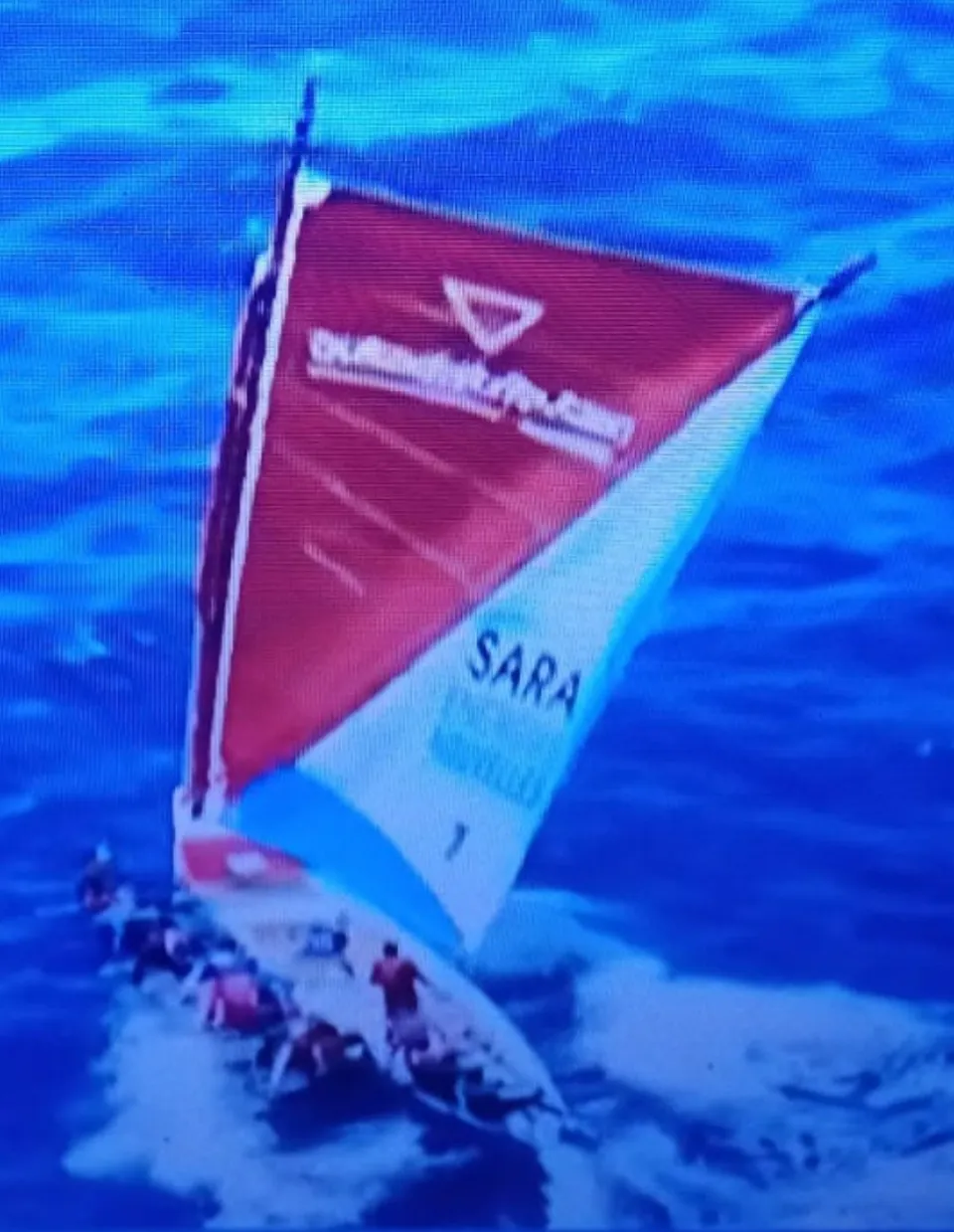Tour de la Martinique en yoles rondes Diani brillant comme un Diamant