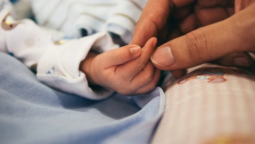 Martinique : Aurélie Nella la mairesse de Ducos est maman