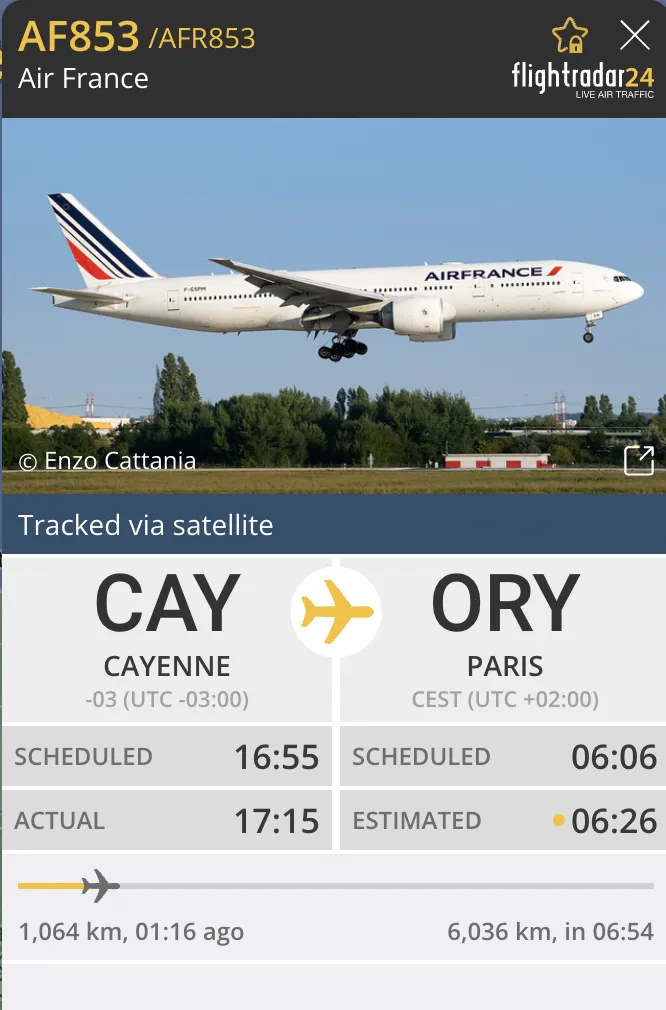 Une femme fait un malaise. L'avion du ministre de la Justice fait demi-tour... de retour de Guyane...