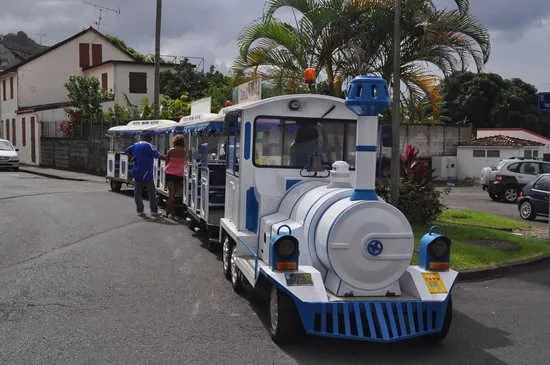 Martinique : et si on rachetait le petit train de Saint-Pierre pour le TCSP ? Et si on s'y mettait