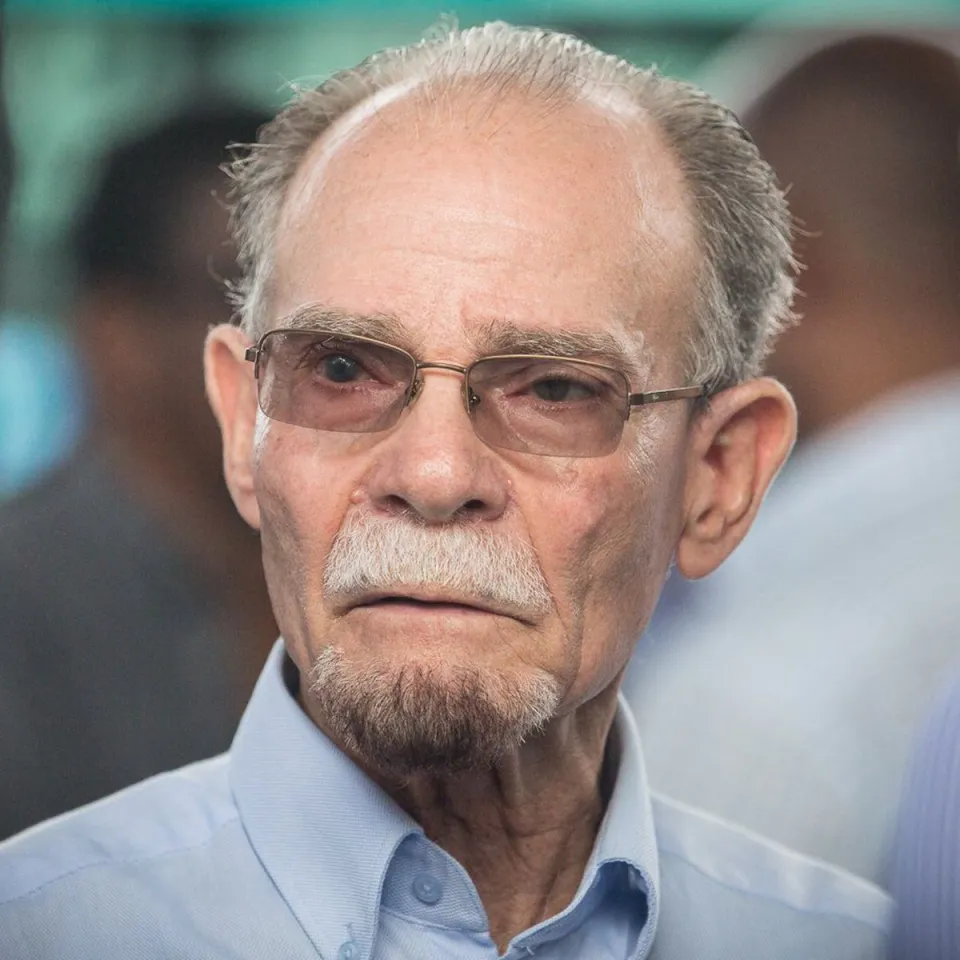 Alfred Marie-Jeanne a 86 ans