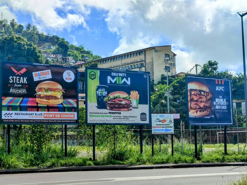 Néfast-food : "Pour votre santé pratiquez une activité physique régulière"