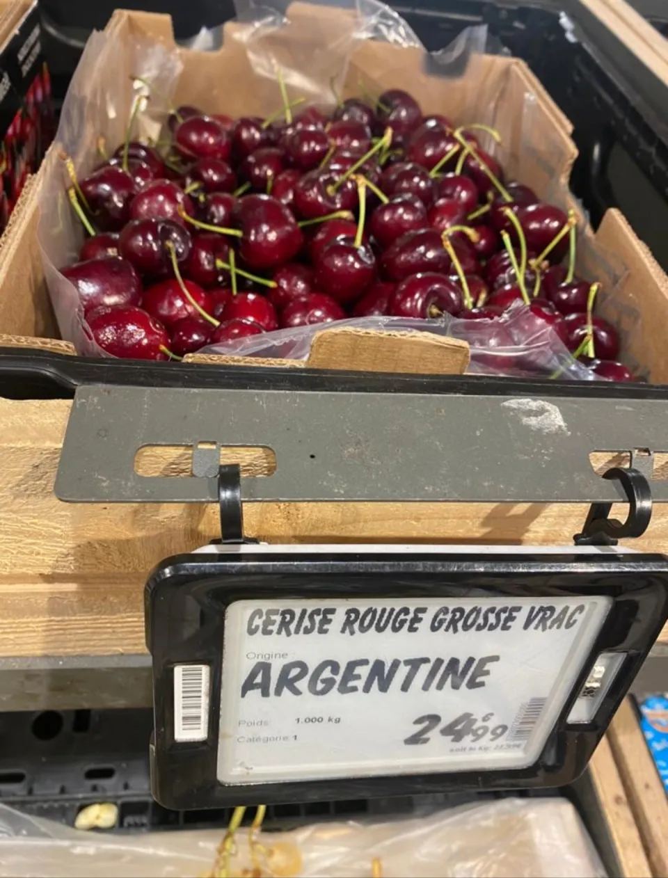 France : 🎶🎶 "quand nous paierons le taux des cerises"🍒🍒🎶🎶