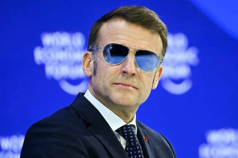 2 mois avant son procès...l'agent de catégorie C qui a détourné 3.2 millions d'euros à la Collectivité Territoriale de Martinique peaufine sereinement sa défense
