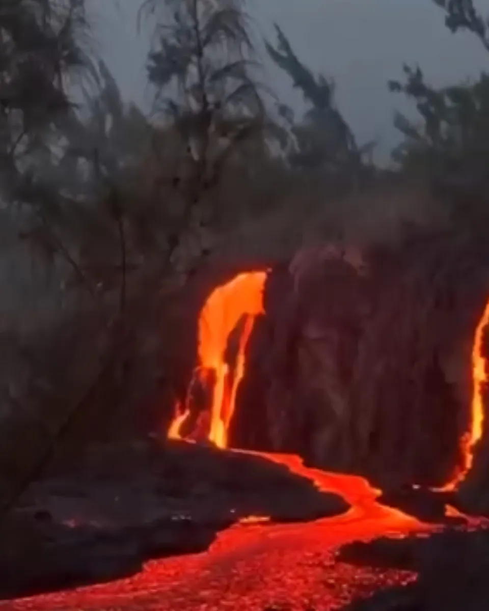 Île de La Réunion...le piton de la fournaise...c'est trop BEAU 🌋🌋🌋