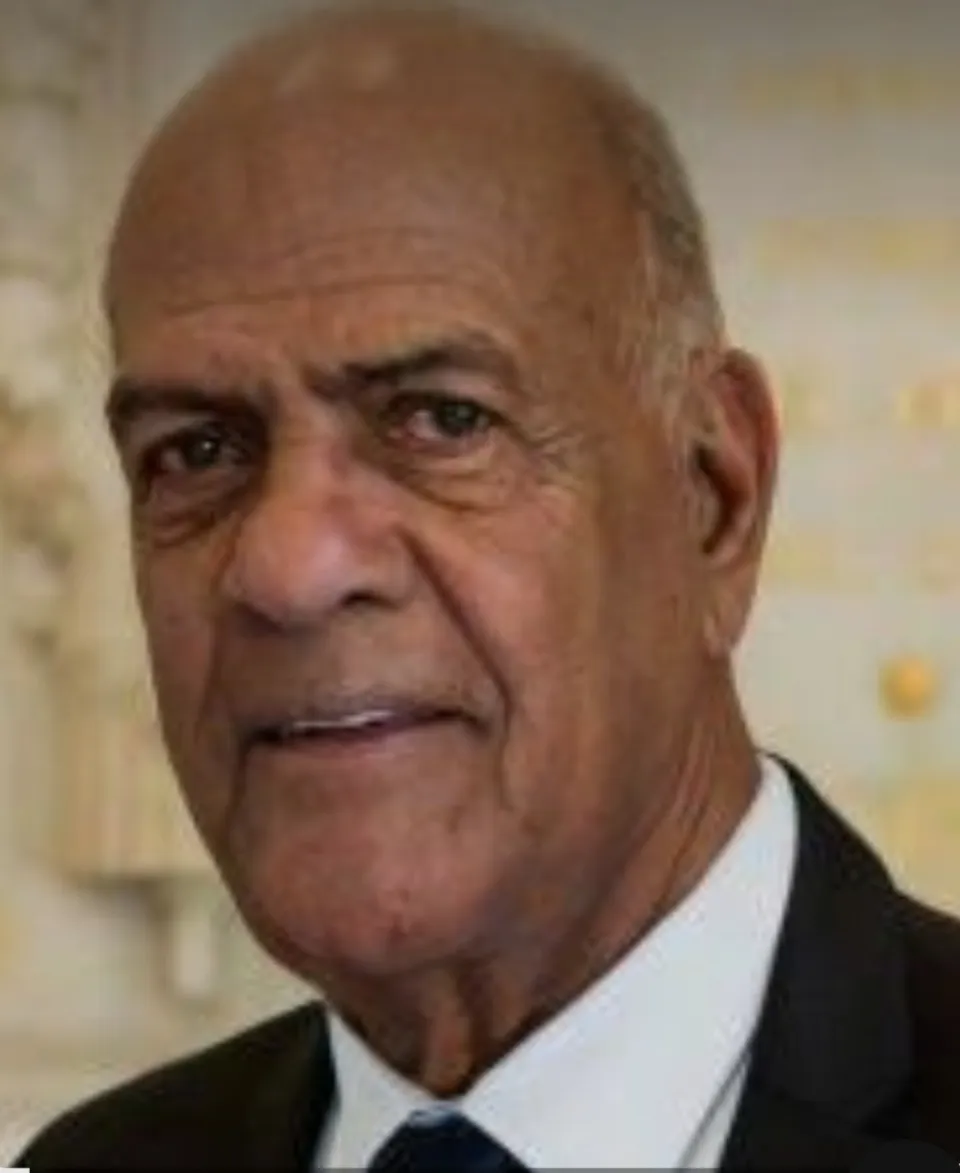Endettement de la Collectivité Territoriale de Martinique...dans 24 ans Serge LETCHIMY aura...97 ans