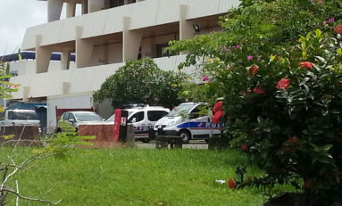 IL JAUNIT A L'IDEE... DE PAYER SES IMPOTS EN FRANCE...