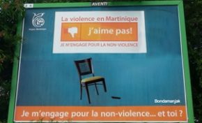 La Région  Martinique s'engage pour la non-violence et live ear suppa ready chase bow tab
