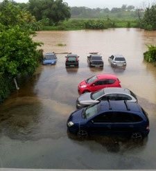 Quand vous avez une voiture en Martinique..il vaut mieux croire en Dieu et surtout en Phoebe