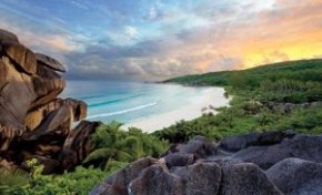 Les plus belles #plages du monde ne sont pas dans les Antilles françaises selon #CNN