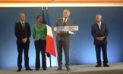 Discours du Premier Ministre Jean-Marc #Ayrault devant les acteurs économiques de la #Martinique